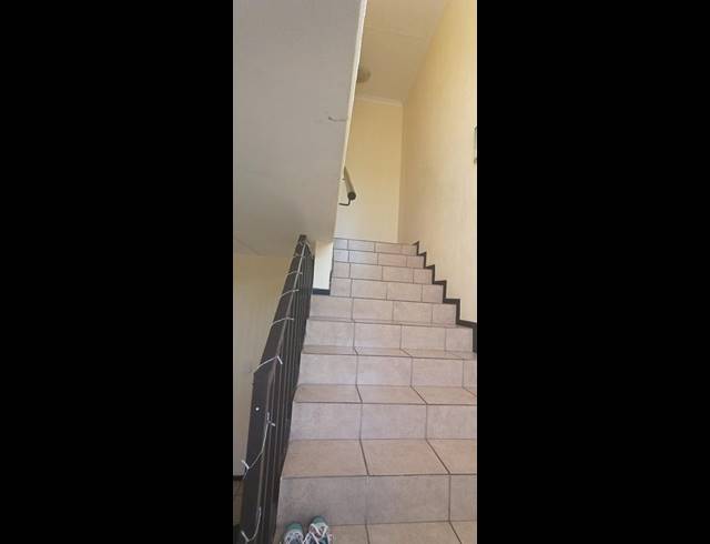 2 BEDROOM PROPERTY TO RENT IN HELDERKRUIN